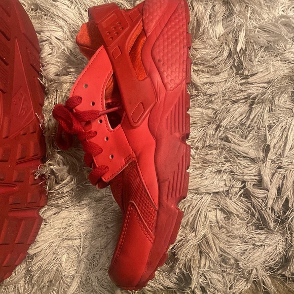 Red  Nike huaraches - Picture 5 of 5
